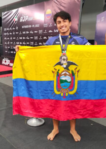 Estudiante de la UTA obtiene dos medallas  de plata en competencia de jiu jitsu