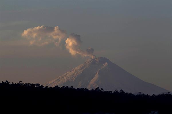 Geofísico proyecta actividad del volcán Cotopaxi hacia dos escenarios