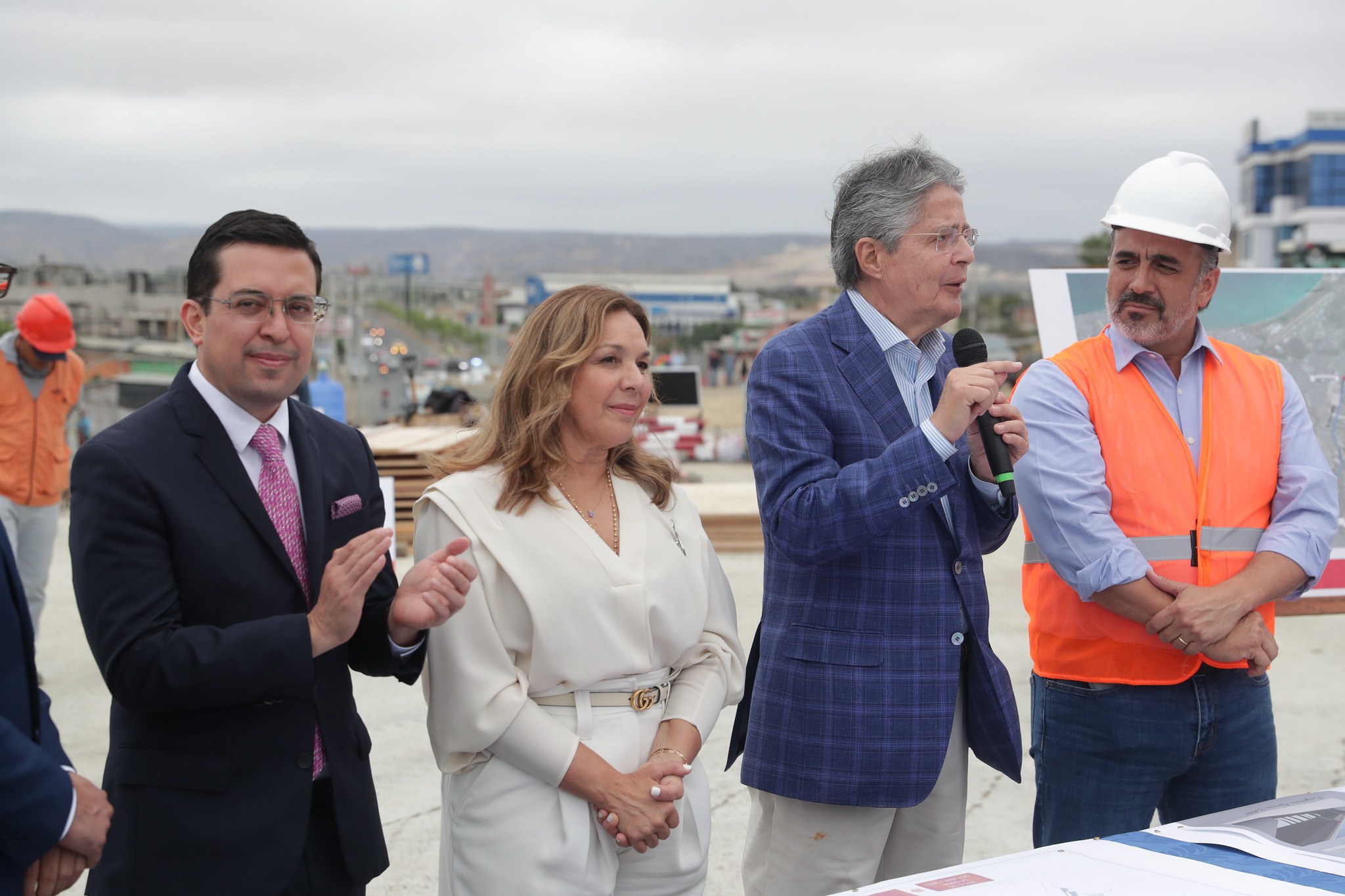 El Gobierno todavía aprende cómo desentrañar la telaraña del sector público