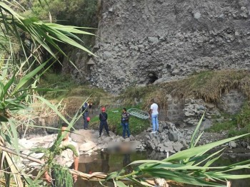 Hombre muere tras caer de un árbol al río Ambato