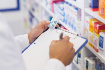 Jornada médica y entrega de medicamentos en Cevallos