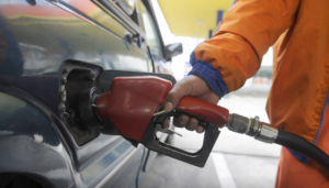 Precio de gasolina súper se reducirá en 41 centavos adicionales desde el 12 de octubre