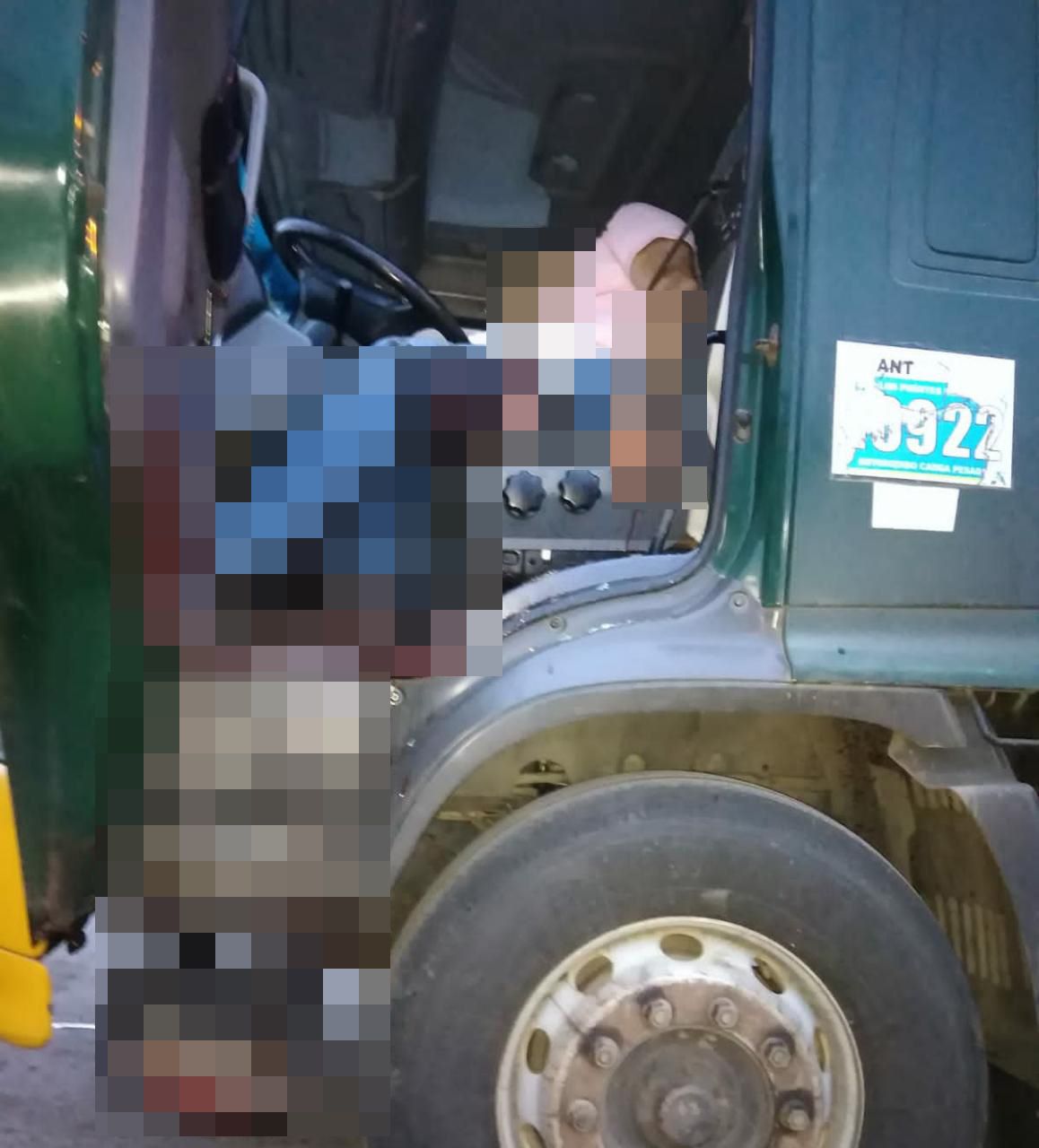 Hombre murió desangrado en un camión fuera del UPC de Mata de Cacao