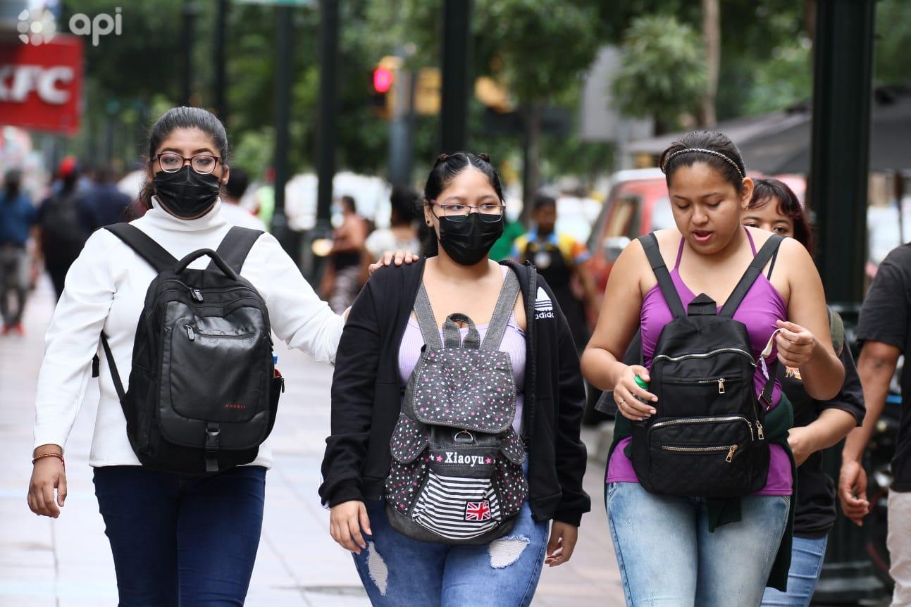 NECESIDAD. La juventud busca oportunidades de crecimiento económico y profesional.