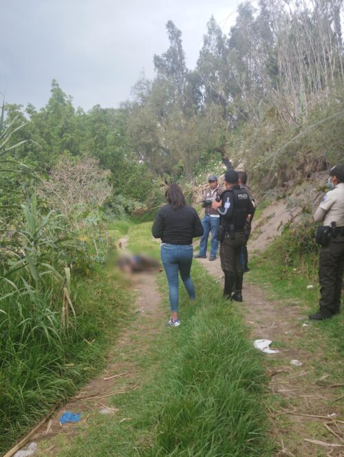 Hombre es asesinado con un disparo en la cara al sur de Ambato
