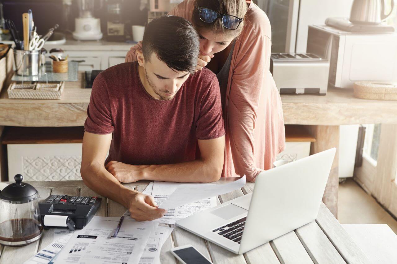 ¿Cómo los hogares pueden medir la calidad de sus gastos y tener el control sobre sus finanzas diarias?