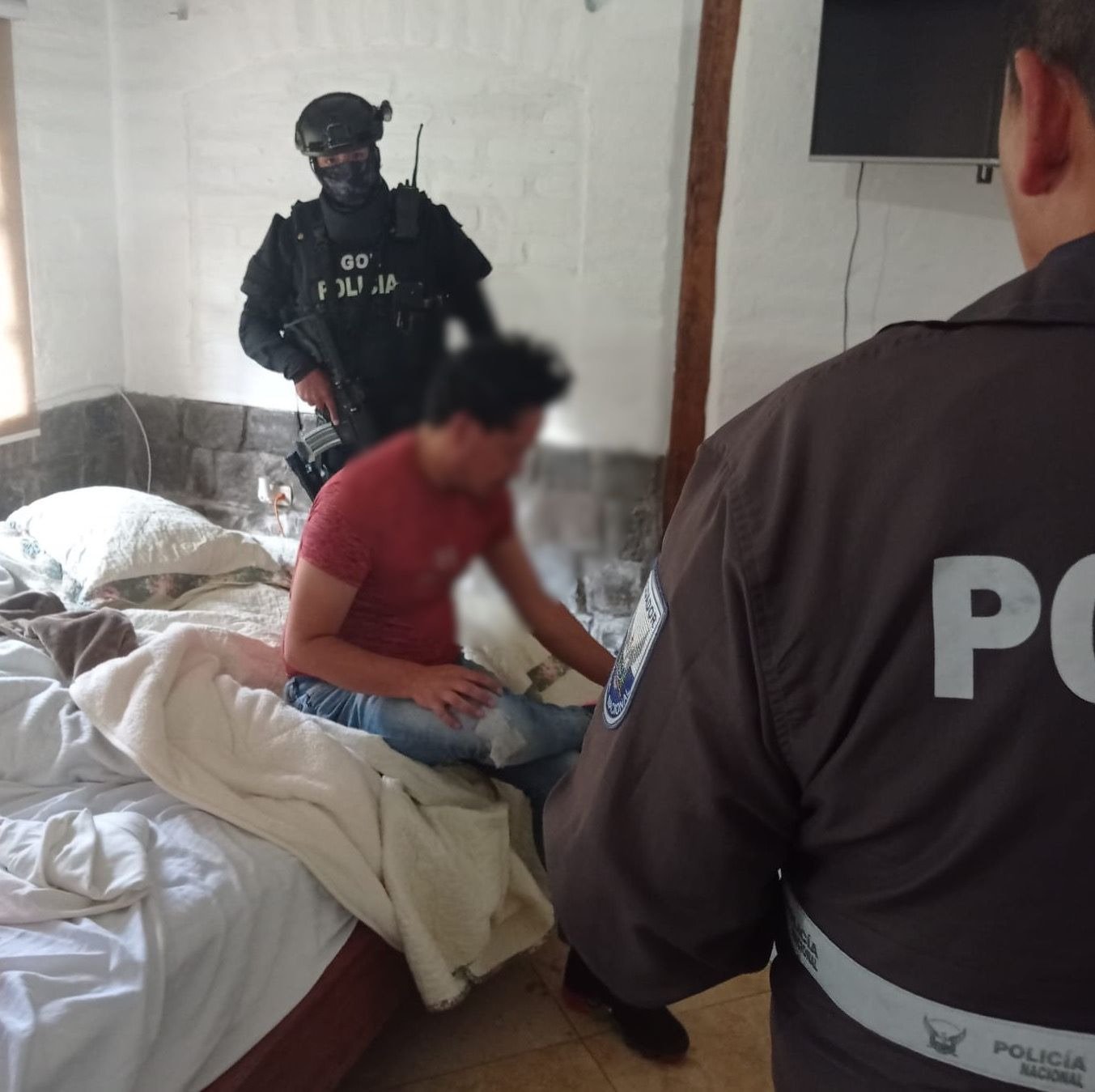 Fiscalía realiza allanamientos y detenciones por casos de corrupción vinculados con Petroecuador