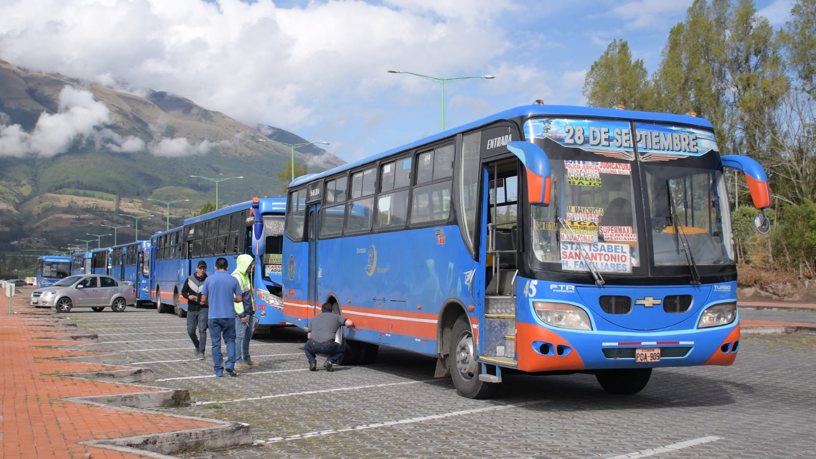 Servicio. Alrededor de 300 unidades de buses, de cuatro cooperativas, aumentaron el valor del pasaje en el cantón Ibarra, en junio de 2022.