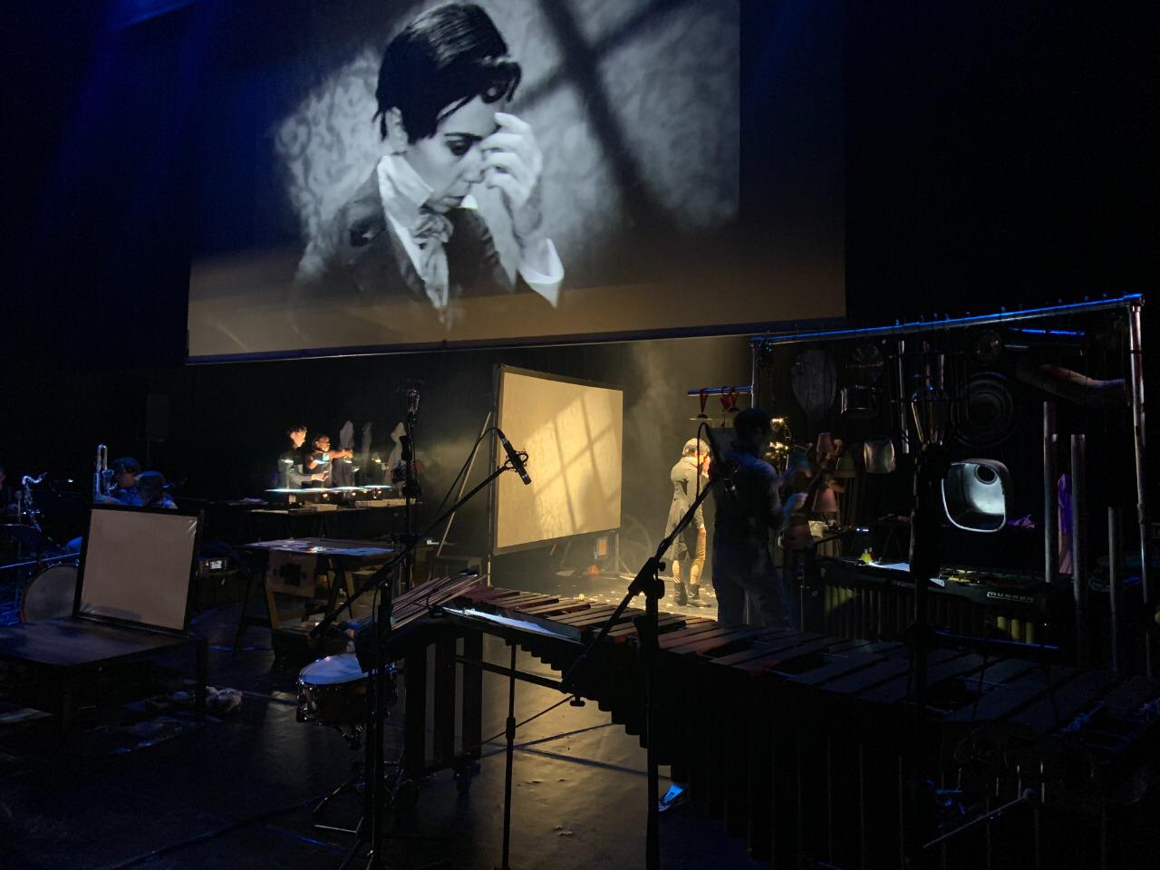 Frankenstein inauguró el Festival de Artes Vivas de Loja
