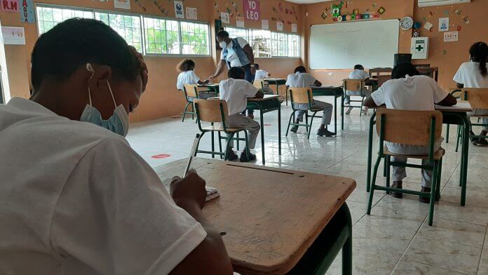 La asistencia a clases se mantiene normal en Los Ríos