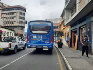 Los transportistas urbanos de  Ambato suspenden sus servicios