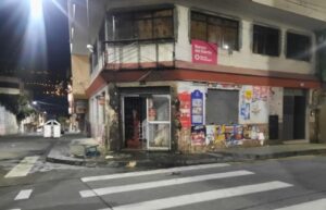 Lanzan una bomba molotov contra un local en el centro de Ambato