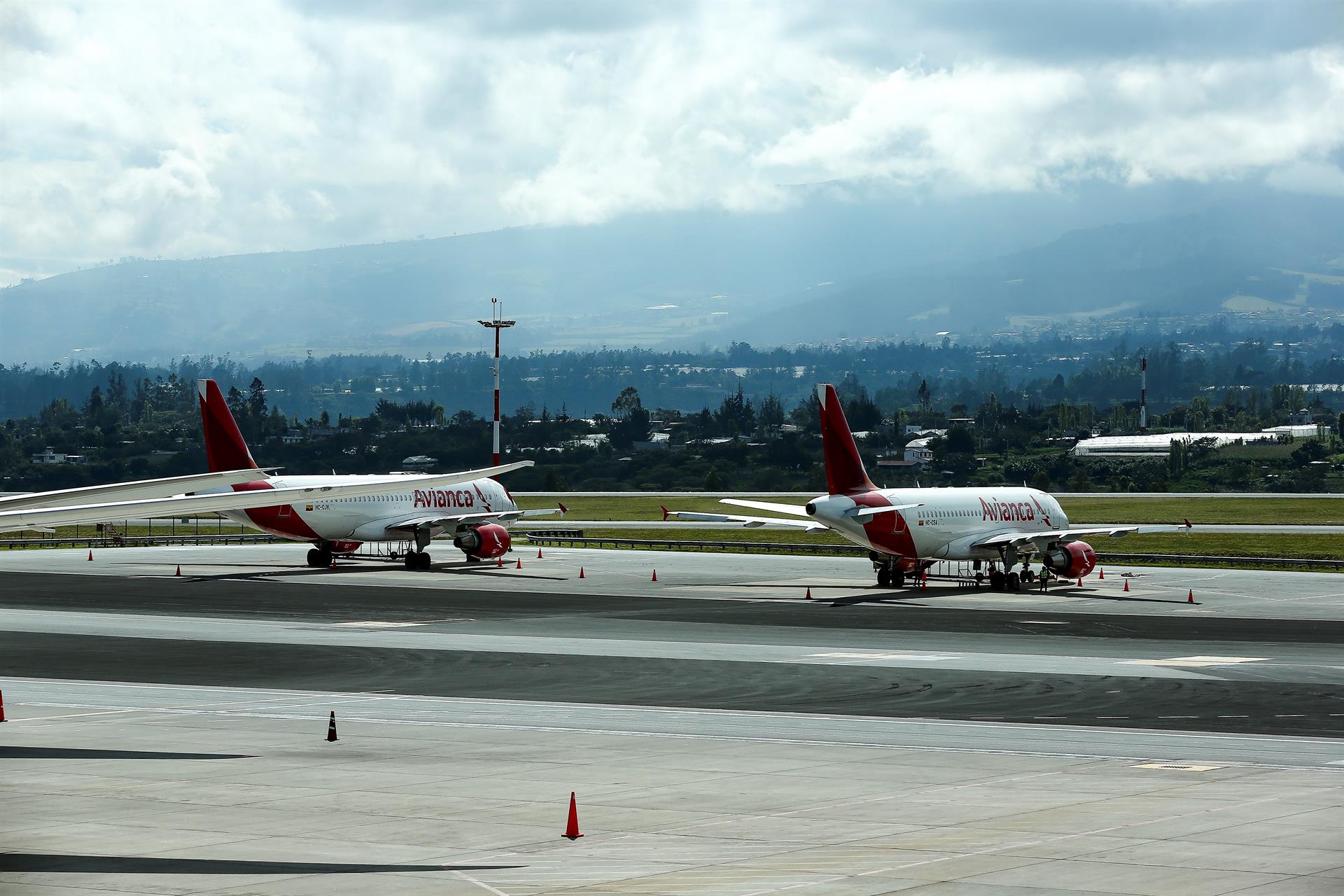 aviones-aeropuerto-quito