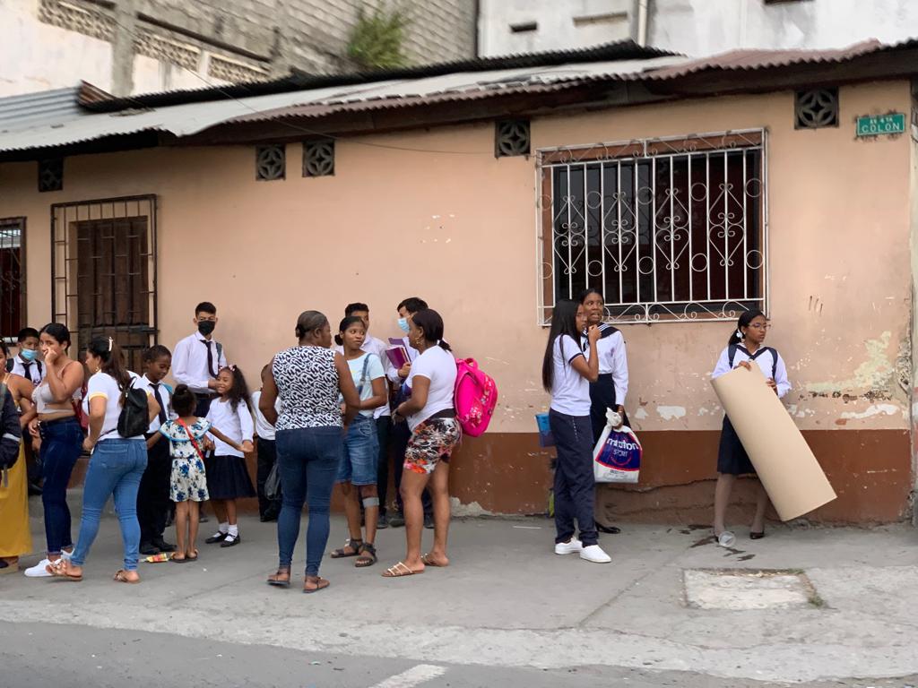 TERROR. Cerca de 50 instituciones educativas dejaron de estar en clases presenciales, entre el 1 y 9 de noviembre, por la violencia en Guayaquil, Esmeraldas y Santo Domingo.