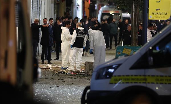 Seis muertos y 81 heridos en ataque terrorista en Estambul