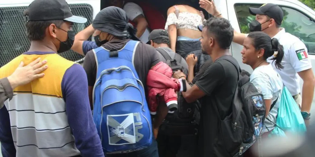 45 ecuatorianos fueron rescatados junto a otros migrantes ilegales en un campamento abandonado en México