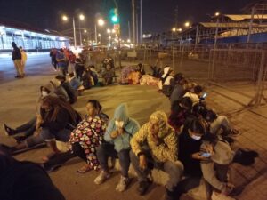 Familias durmieron fuera de la penitenciaría ante amenaza de nuevas matanzas