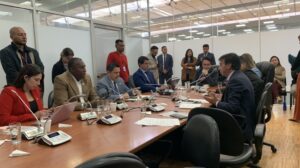 UNES y PSC se oponen a comparecencia de Carlos Pareja Yannuzzelli