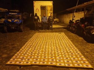 Seis años de cárcel por transportar 290 bloques de cocaína en Baños