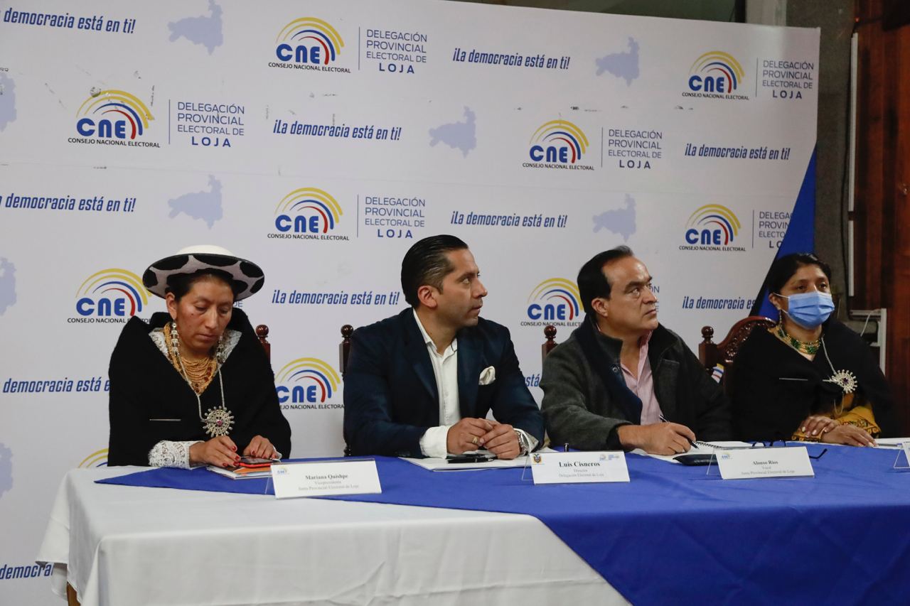Más de $40 mil costarán los 4 debates electorales en Loja