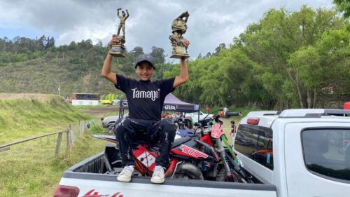 CAMPEÓN. Dedicó su triunfo a familiares, amigos y a la ciudadanía santodomingueña.