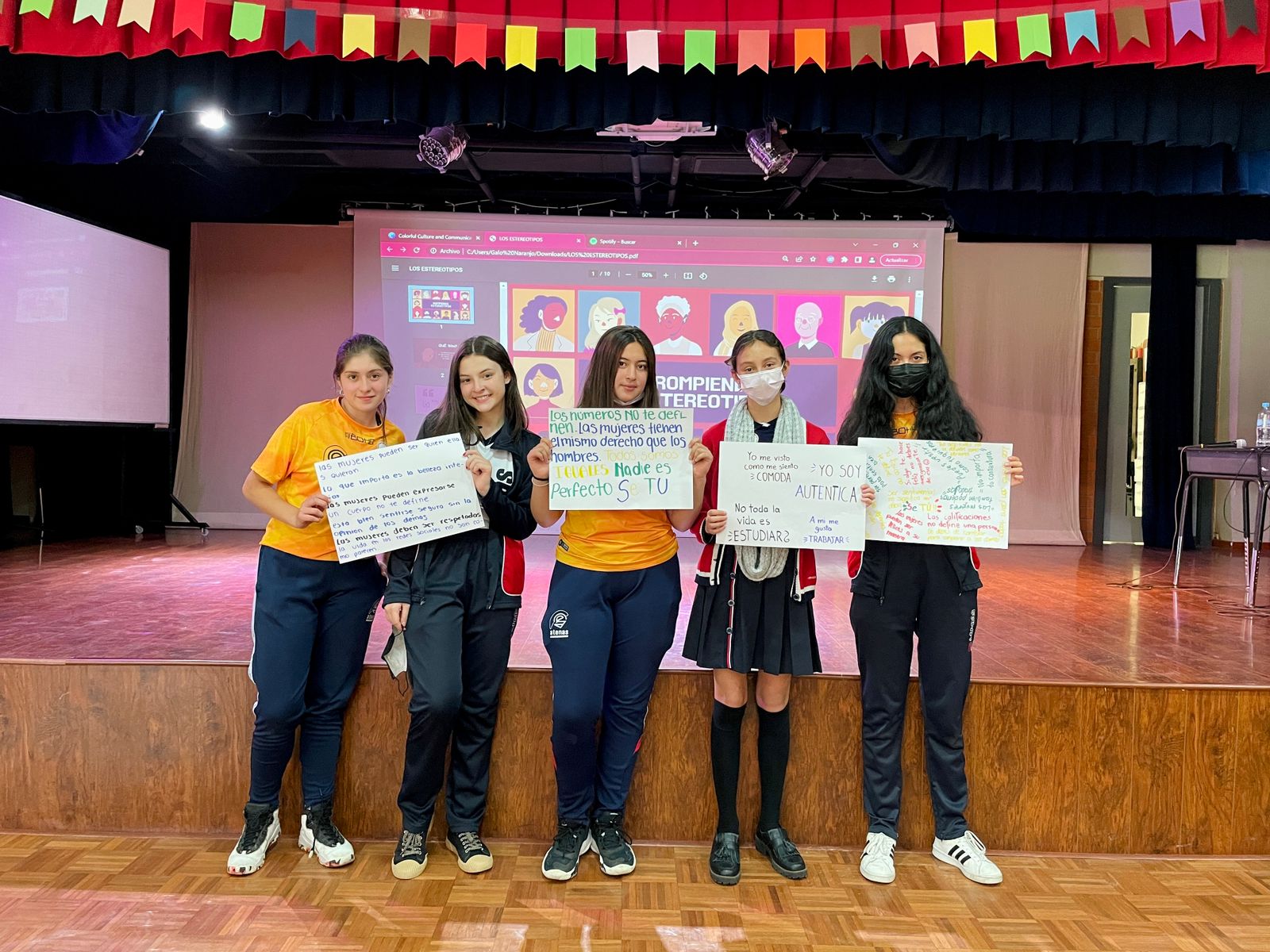 Campaña ‘Se Tú’ fomenta el amor propio en adolescentes de Ambato