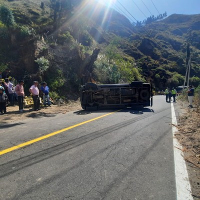 El cadáver del hombre quedó a la vera de la vía.