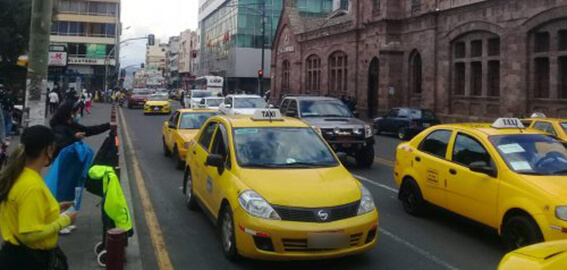 Ciudadanía denuncia que hay taxistas  que suben la tarifa y no usan taxímetro