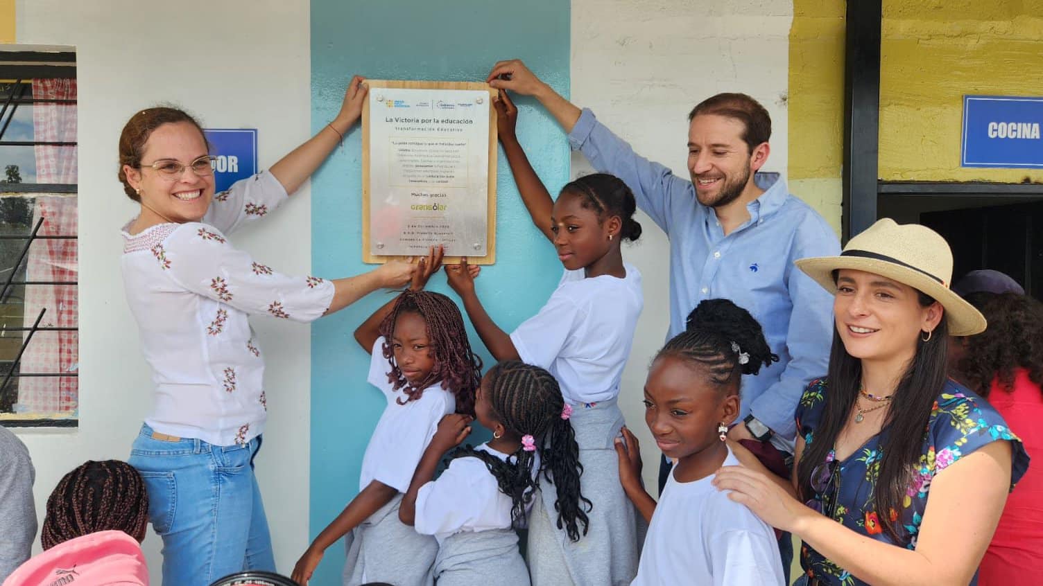 Escuela de Urcuquí se transforma gracias a ‘padrinos’