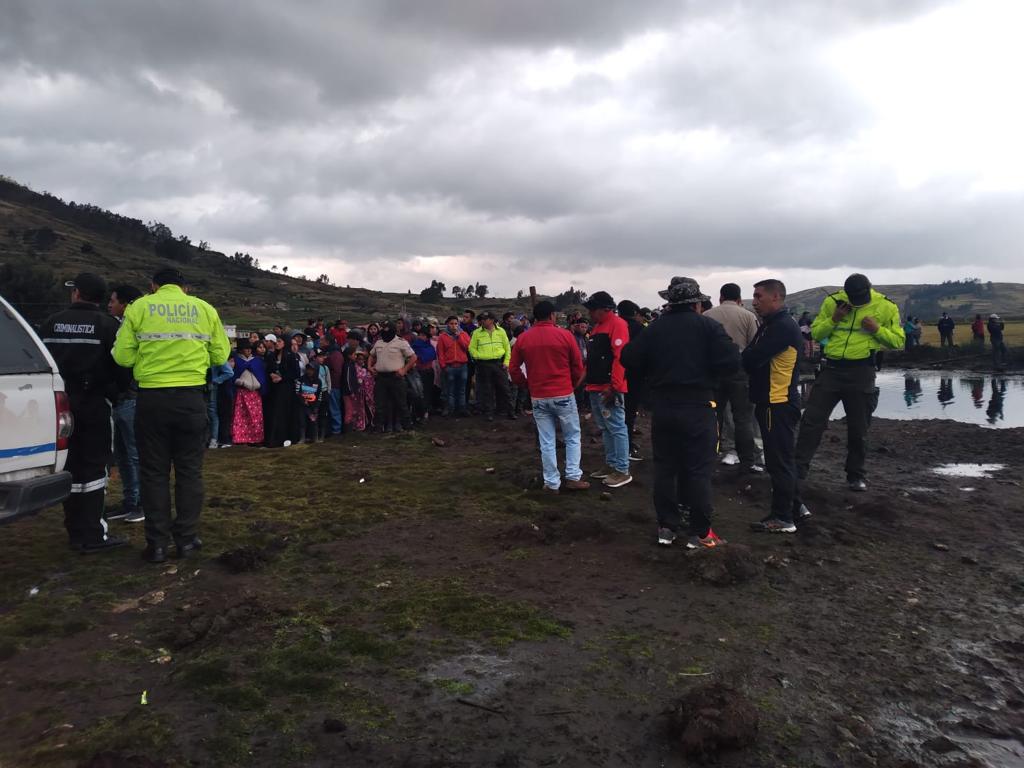 Unidades de socorro fueron al lugar de la tragedia a socorrer a las víctimas.