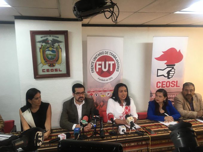 Sindicatos y gremios empresariales se ponen de acuerdo para defender al IESS