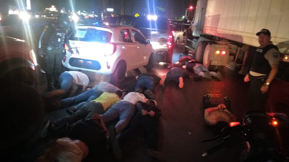 JR salió de la cárcel y volvió a ser detenido por portar armas de grueso calibre