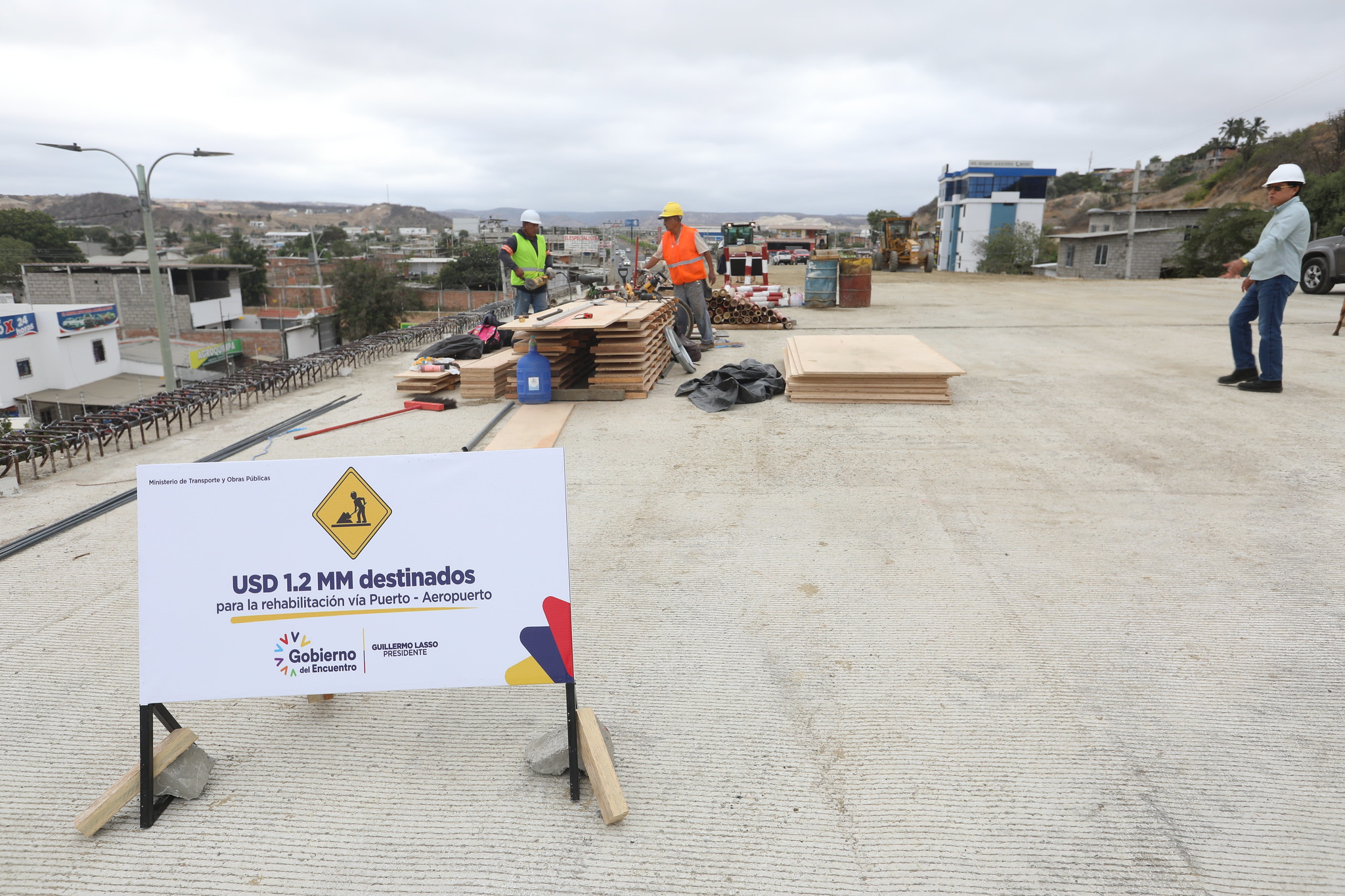 HECHO. El Gobierno tiene menos del 6% del gasto estatal para obra pública.