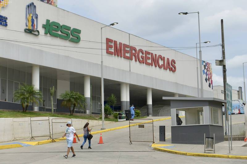 Gobierno transfiere $122 millones adicionales para el sistema de salud del IESS