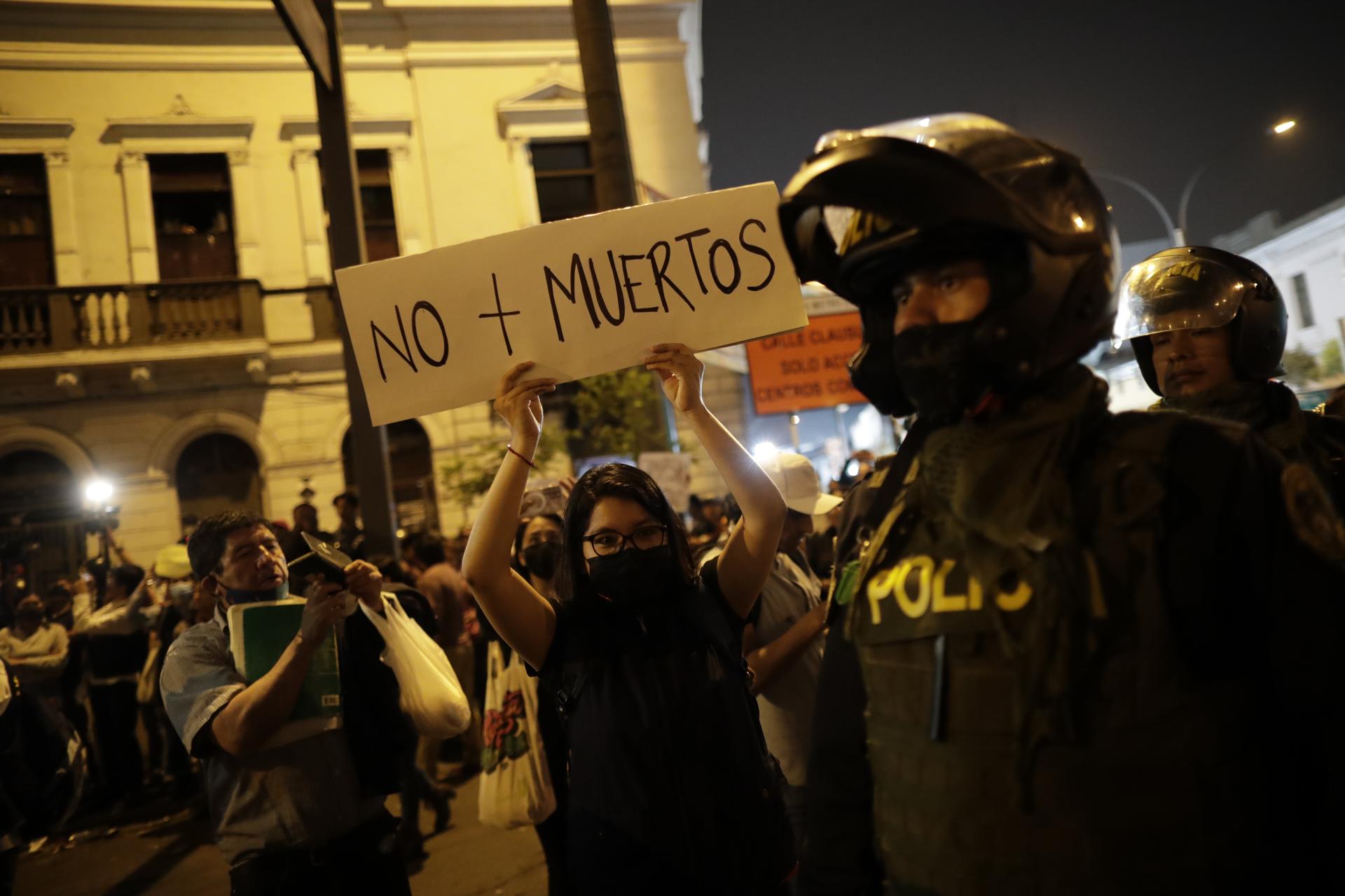 La violencia disminuye en Perú tras 14 días de protestas