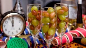 Peligro de tomar uvas en las Campanadas de Año Nuevo para las personas con disfagia