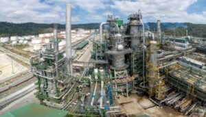 Contraloría confirmó más de $26 millones en responsabilidades civiles por irregularidades en contrato para repotenciar la Refinería de Esmeraldas