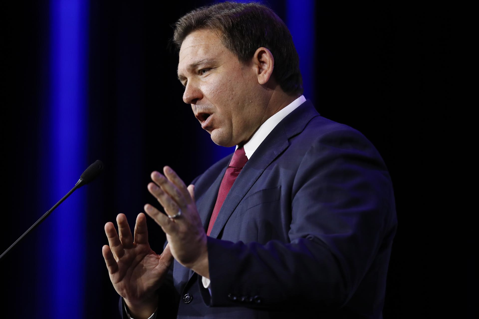 DeSantis aventaja a Trump por 23 puntos en la intención de voto