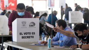 CNE aprobó papeleta para referéndum