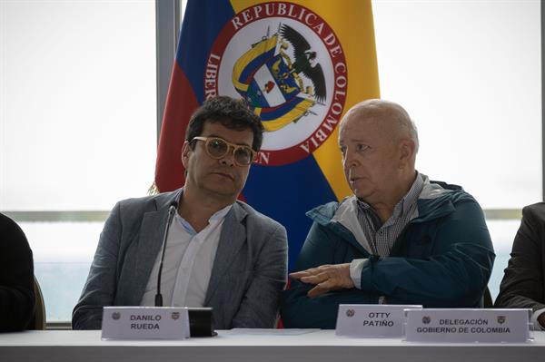 Gobierno de Colombia y ELN se reunirán en Venezuela para tratar crisis en diálogos de paz