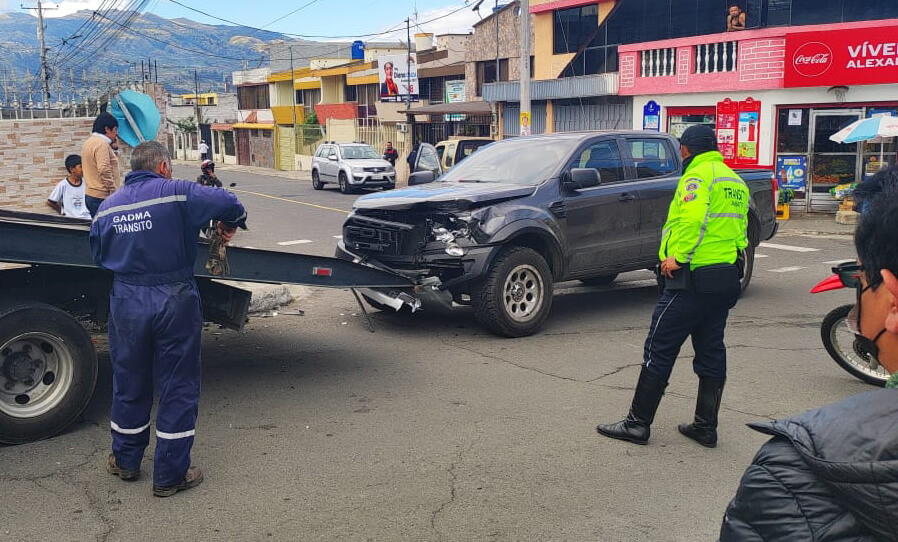 Los carros involucrados en el impacto fueron retenidos por los funcionarios municipales.