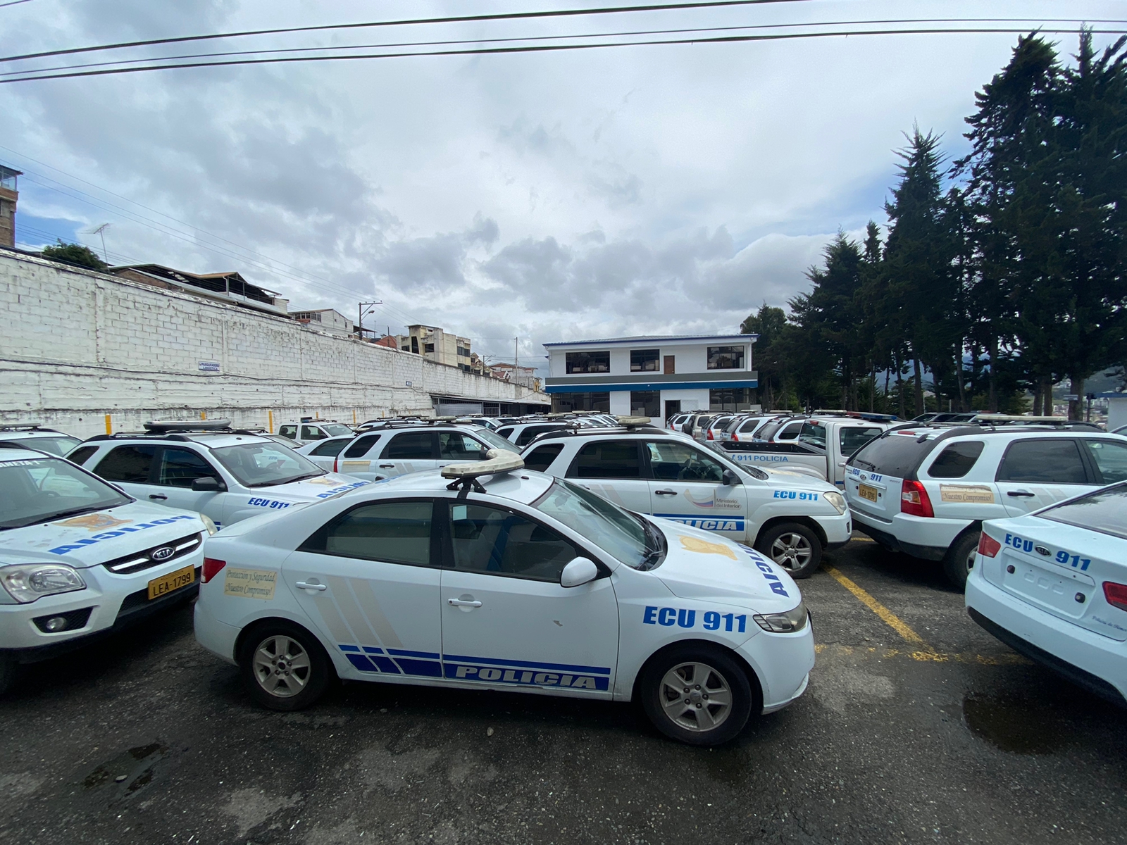 Inseguridad crece en Loja y carros de policía sin funcionar