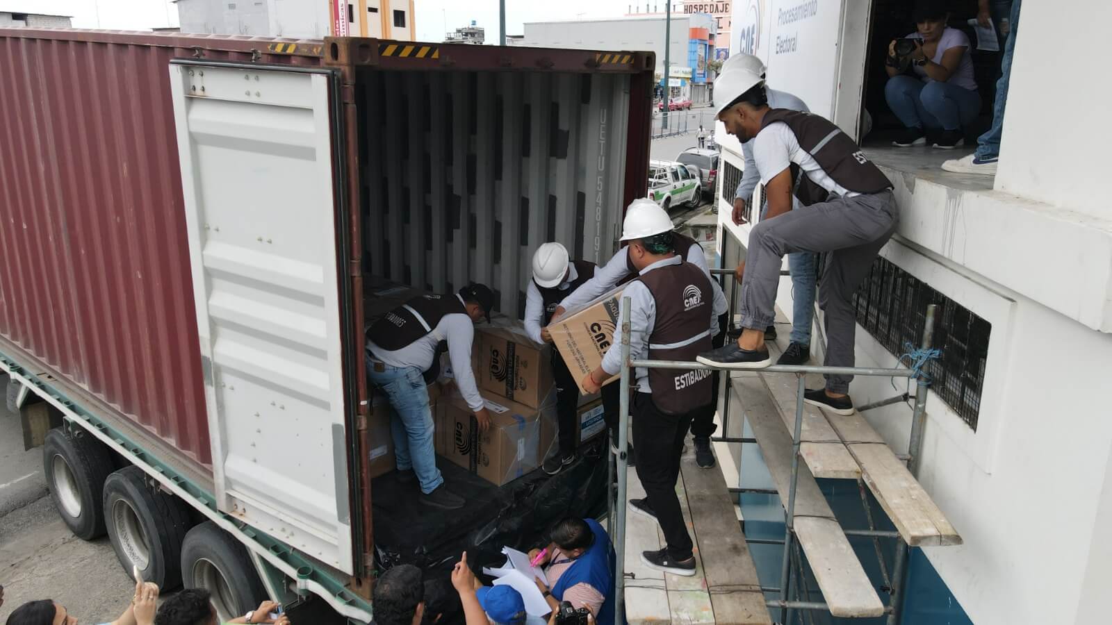 Arribaron 2.059 paquetes electorales a Los Ríos