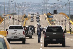 Venezuela y Colombia abrirán toda la frontera para paso de bienes y personas