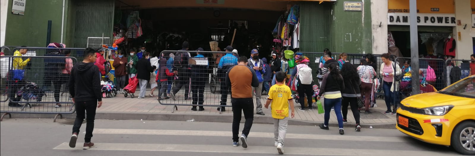 Ventas informales en Loja camufladas de campaña electoral