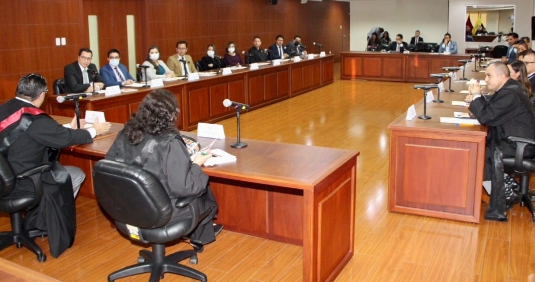 SESIÓN. Ivá Saquicela, presidente de la Corte Nacional de Justicia reunido con varios jueces. (Foto: Archivo)