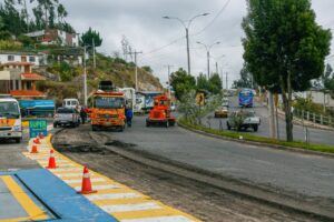 Después de 20 años se da mantenimiento a la vía en Totoras