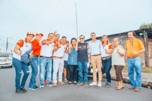 Candidatos recorren la ciudad de Quevedo captando votos