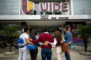 Conozca las becas que impulsa la UIDE en Loja y estudie ya