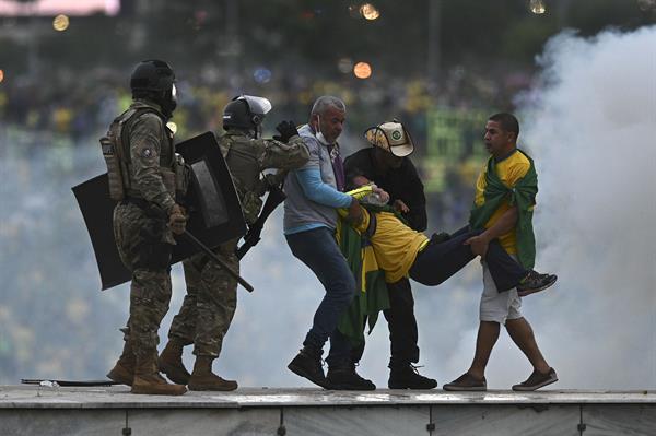 SEGURIDAD. Las autoridades brasileñas han detenido a unos 1.500 manifestantes. EFE